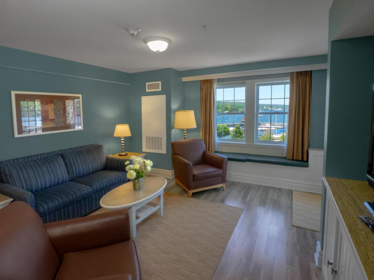 Watkins Glen Harbor Hotel מראה חיצוני תמונה