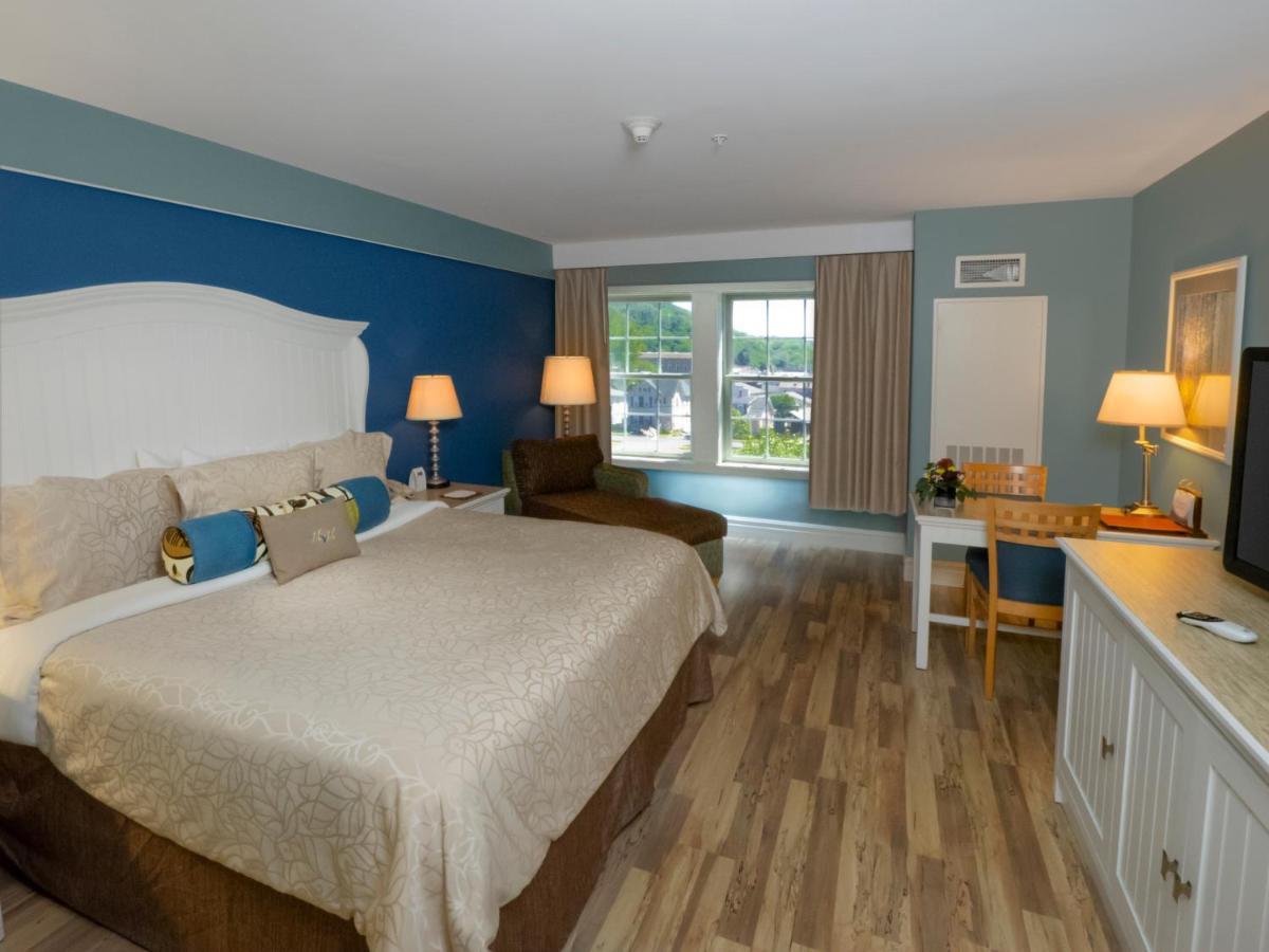 Watkins Glen Harbor Hotel מראה חיצוני תמונה