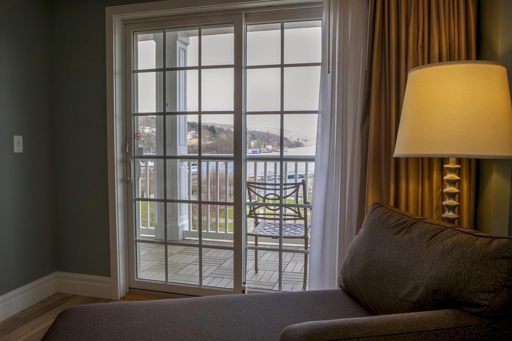 Watkins Glen Harbor Hotel מראה חיצוני תמונה