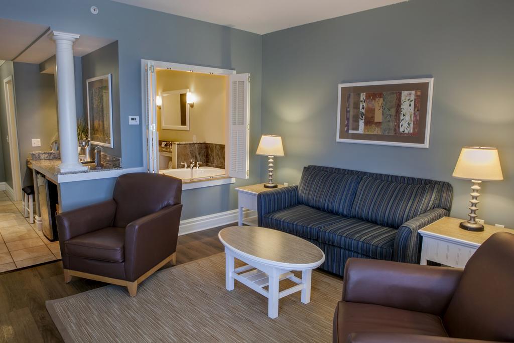 Watkins Glen Harbor Hotel מראה חיצוני תמונה
