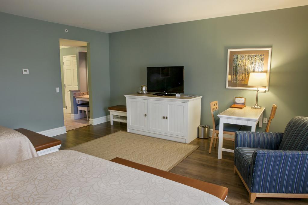 Watkins Glen Harbor Hotel מראה חיצוני תמונה